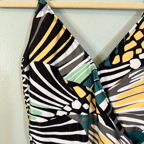 Becca Handkerchief Surplice Padded Tie Waist Wrap One-Piece Swimsuit Green M NWT - Picture 4 of 14